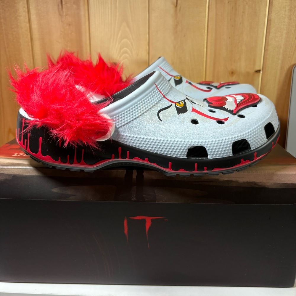 Crocs x IT Pennywise Classic Clog Shoes Limited Edition Men’s 7 Women’s 9